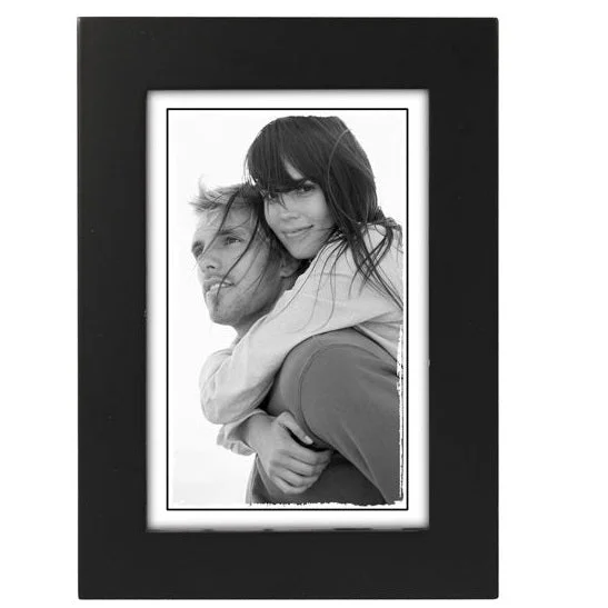 Malden Linear Classic Wood 4"x6" Photo Frame, Black